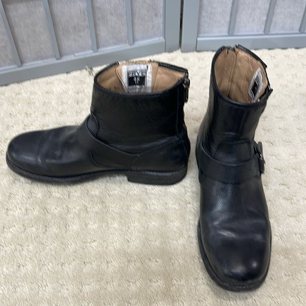 FRYE The Vicky 6" Women’s Boot in Black Leather, Size 5. - Picture 3 of 11